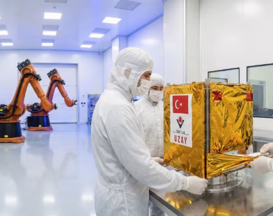 türkiye uzay ekonomisi 2026 raporu uydu Üretimi, yer İstasyonları ve veri tabanlı yeni pazarlar 01
