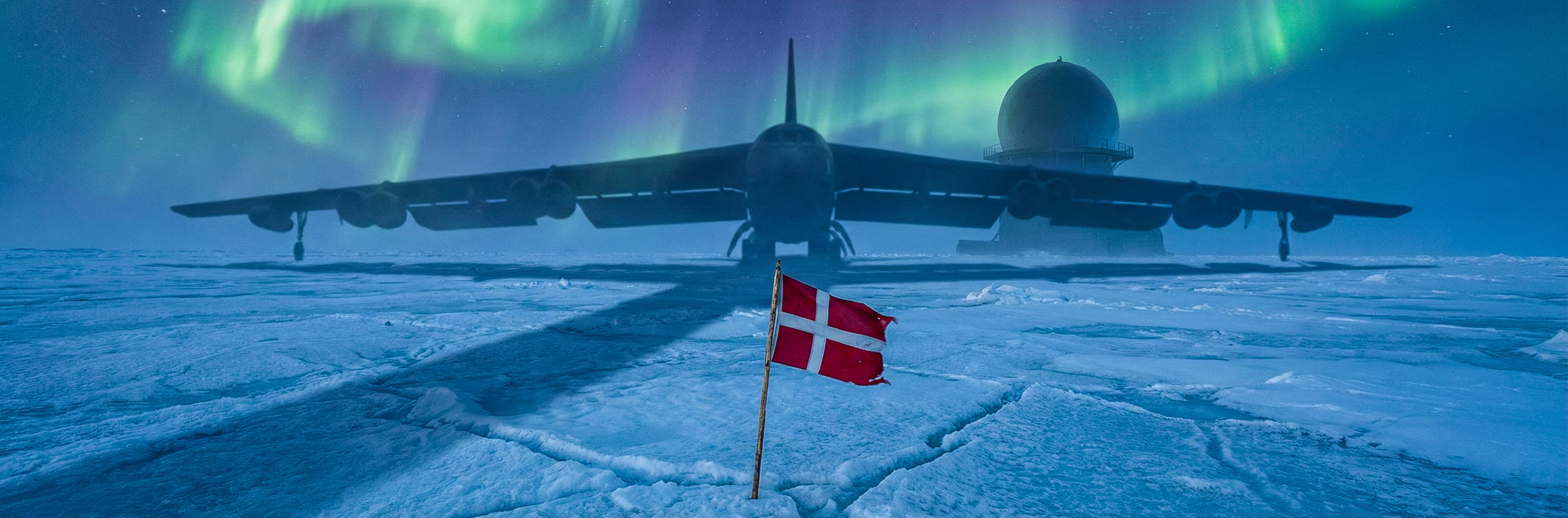 Grönland Haritası Üzerinde ABD ve Danimarka Jeopolitik Gölge Oyunu